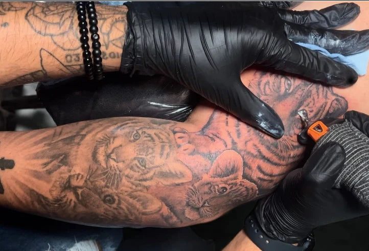 2025's Inked Craze: Unpacking the World’s Love for Fine-Line Tattoos