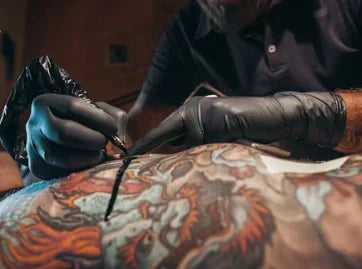 Stick and Poke vs. Machine: Your First Tattoo Kit Buying Guide